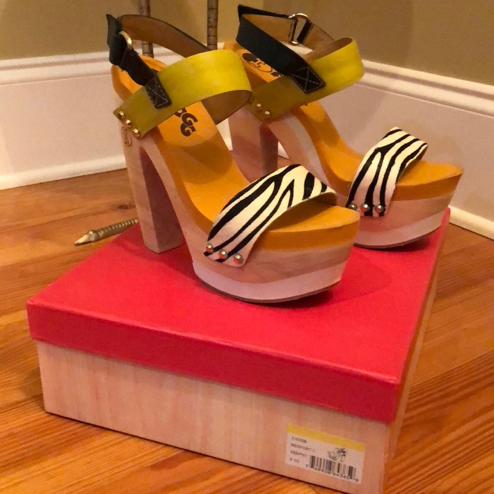 Frogg platform shoes